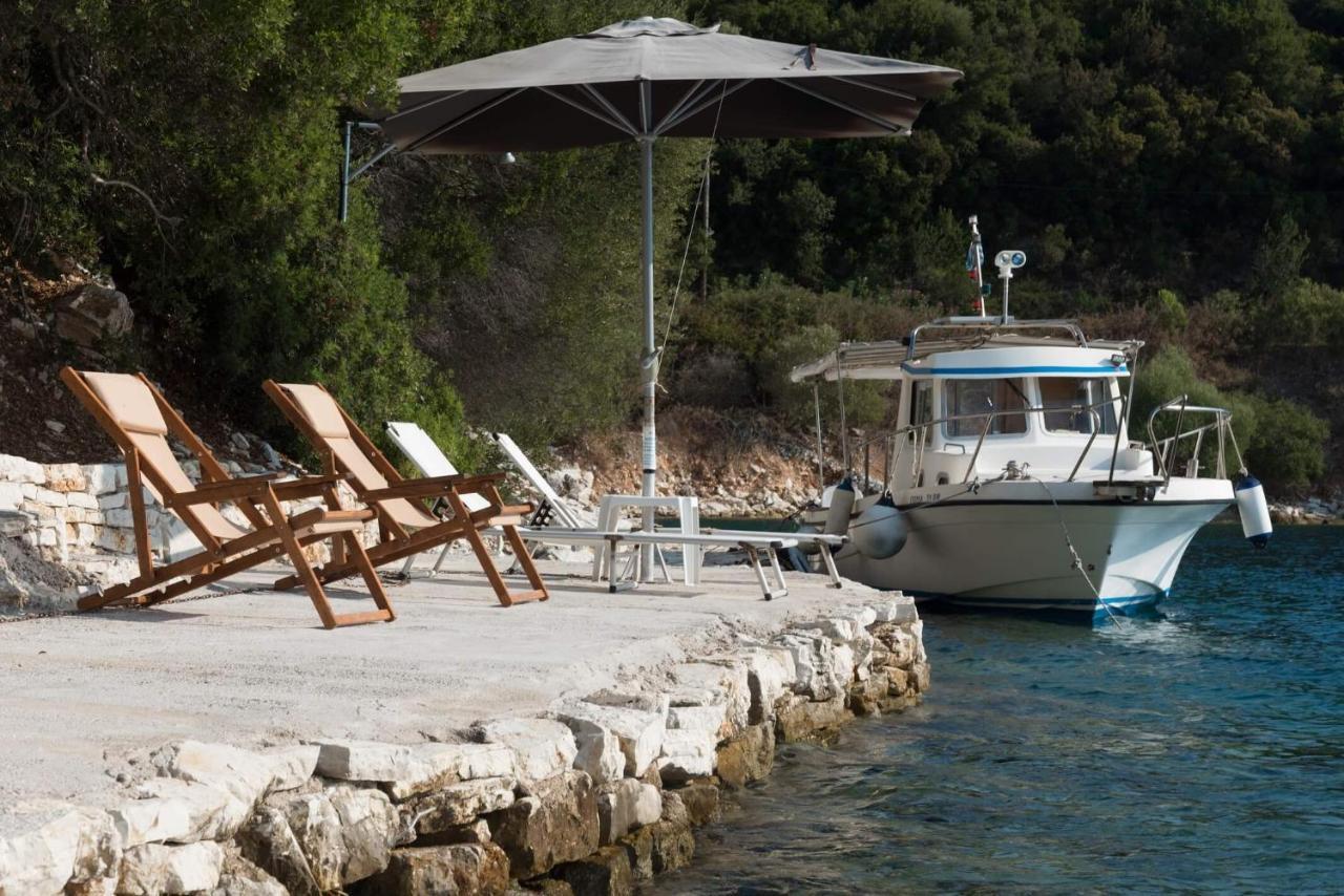 Meganisi Blue Apartment Spartokhorion Luaran gambar
